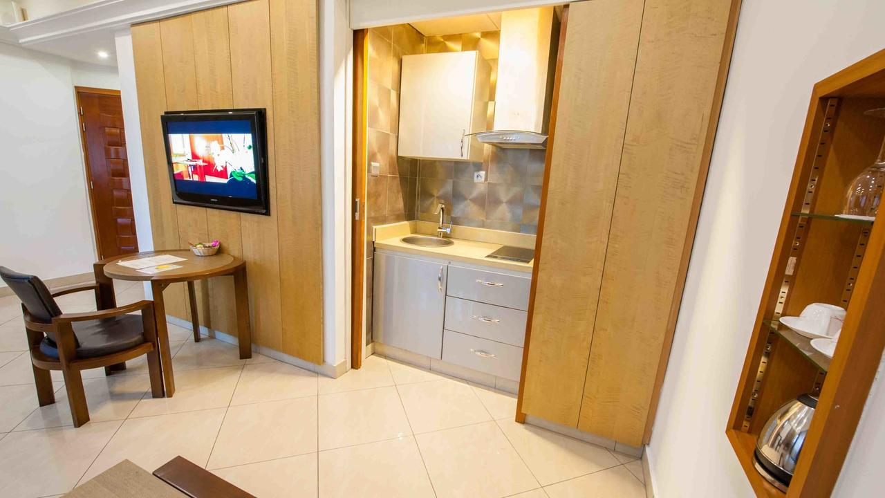 Nomad Suites Residence Libreville Extérieur photo