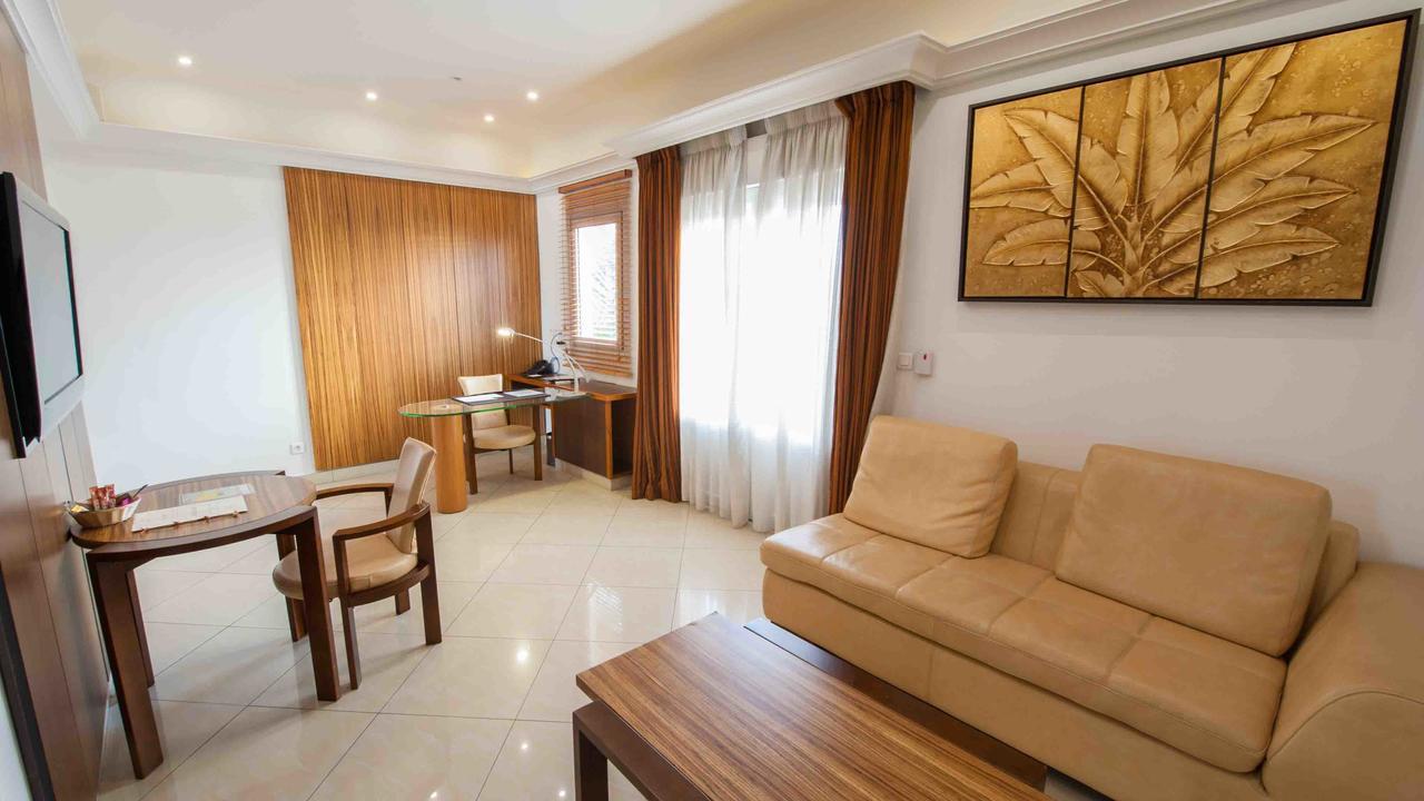 Nomad Suites Residence Libreville Extérieur photo