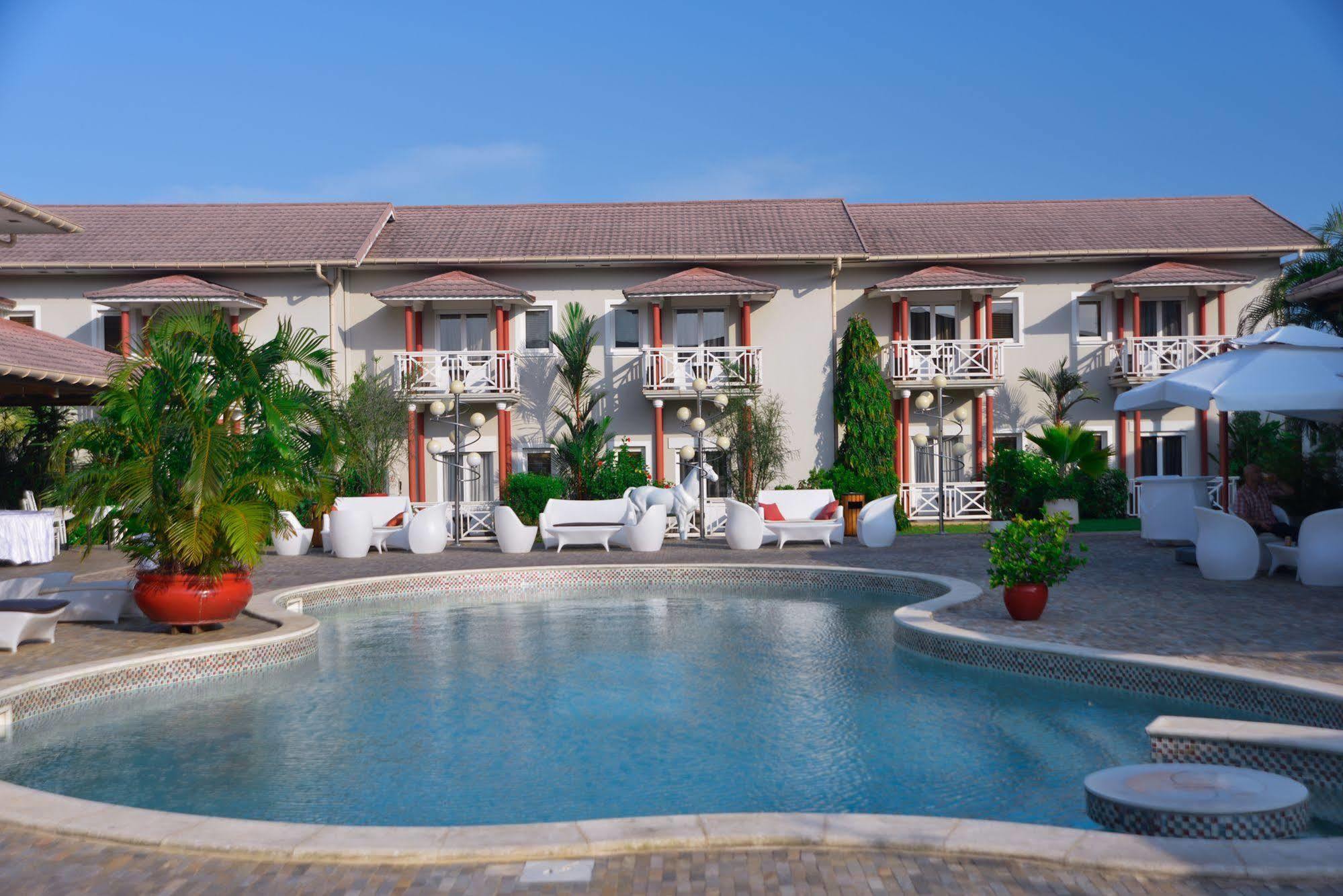 Nomad Suites Residence Libreville Extérieur photo
